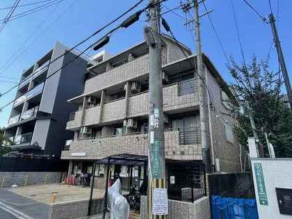 芥川ロイヤルマンション【4階】の外観