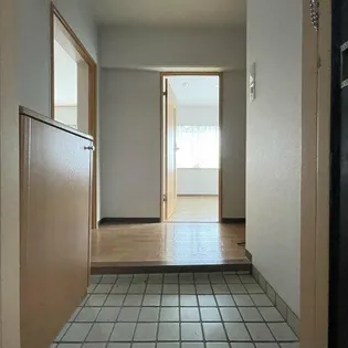 VIPちくさ【2階】の玄関