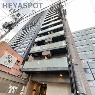 ライブコート泉【4階】の外観