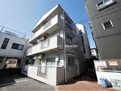 パールハウス【2階】の外観