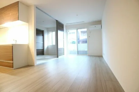 Clashist中宮 South【1階】の居間