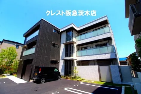 シャーメゾン フレデリックの画像