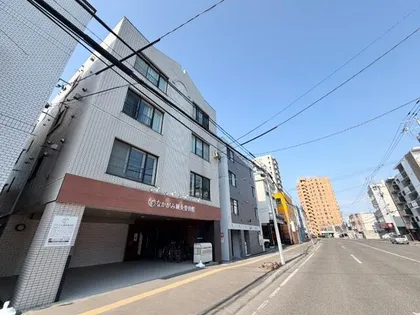 北海道札幌市豊平区平岸四条3丁目【マンション】の外観