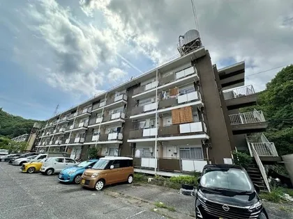 ヴィラナリー雲雀ヶ丘3号棟【2階】の外観