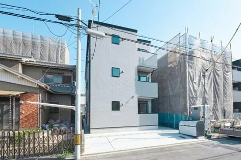 CRASTINE弥次ヱ町4丁目A棟【1階】の外観