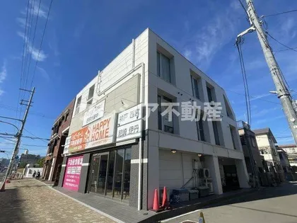 リベット甲子園【3階】の外観