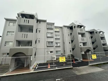 サンライズ美里【402号室】の外観