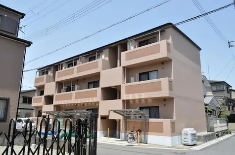 モナムール三室戸【1階】の外観