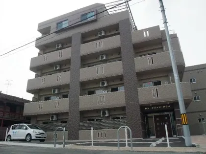 サン グリーン ハウスの画像