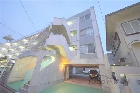 第2カニエビルの画像