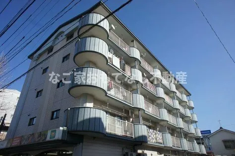 サニーサイドハウス【2階】の外観