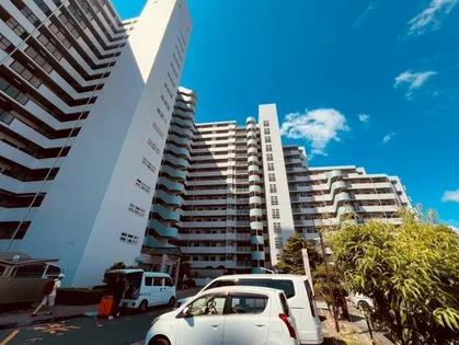 パームスクェアジェームス山【8階】の外観