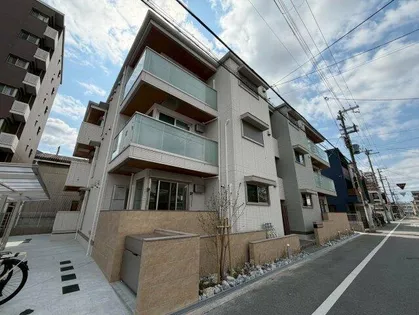 パサログランデ背戸口【1階】の外観