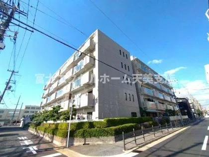 アドニス【3階】の外観