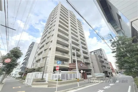 ハートヒルズ栄東【6階】の外観