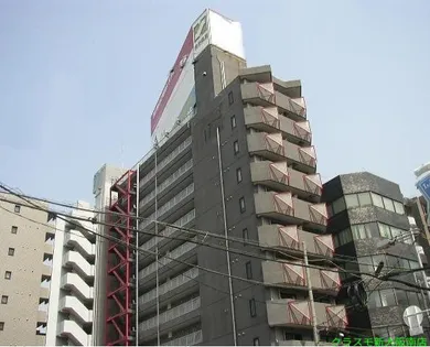スリーデイズ新大阪【4階】の外観
