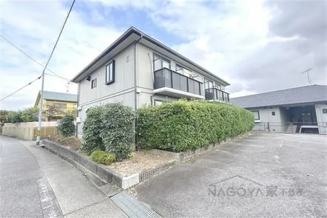 グランデール南山E棟【1階】の外観