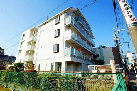 アビタ細川総持寺【404号室】の外観