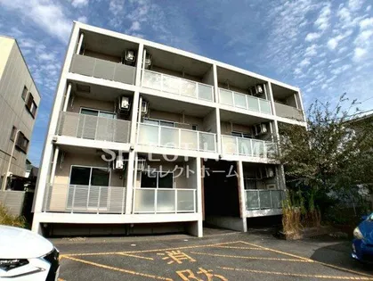 PINE EASTの画像