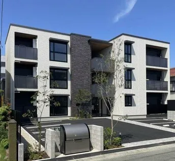 ホワイトベースの画像