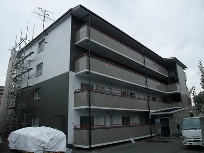 コロニアル宇治【4階】の外観