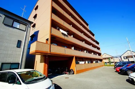 キャピタルグレイス【5階】の外観