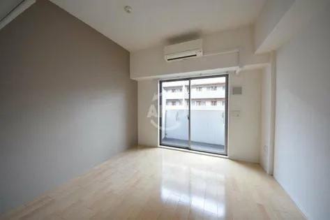 セレニテ上町台【9階】の居間