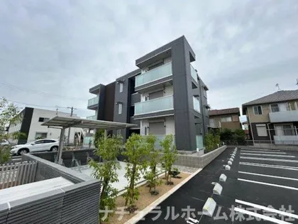 ル・グロンシャリオ【1階】の外観