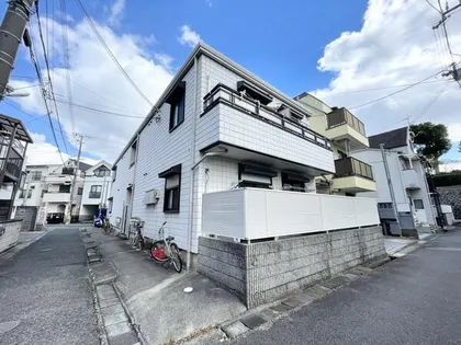 メゾン大倉山【1階】の外観