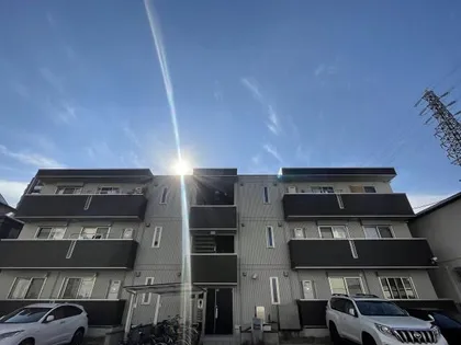 モメント ブリーシュフル【2階】の外観