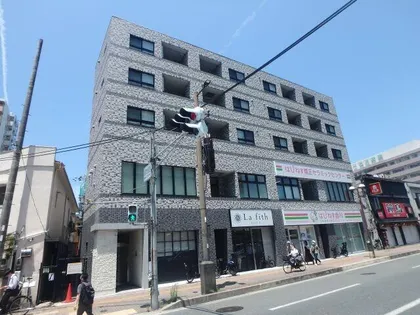 兵庫県川西市栄町【マンション】の外観