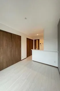 アールユー朱雀【2階】の外観