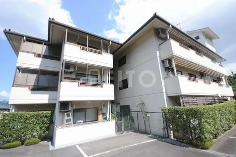 京都府京都市左京区岩倉幡枝町【マンション】の外観