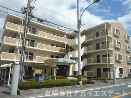 ノーブル・ヴィレッジ【4階】の外観