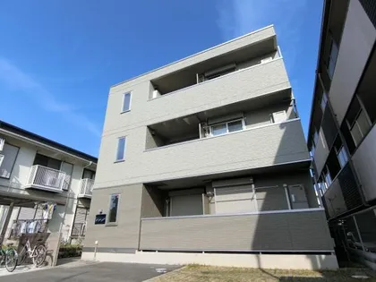 ジュン ジュライ オーガストの画像