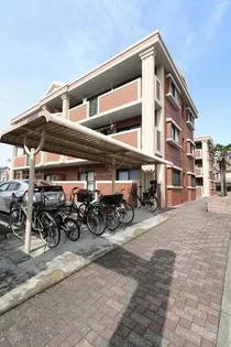 ラ・バンブーシャポー【1階】の外観