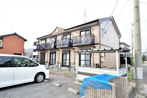 愛知県北名古屋市鹿田神明附【テラスハウス】の外観