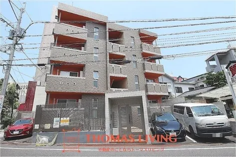 メゾン エパヌイ【1階】の外観