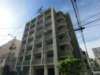 ブランパレス寺田町【1階】の外観