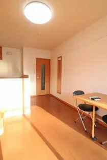 レオパレスMOA【201号室】の外観