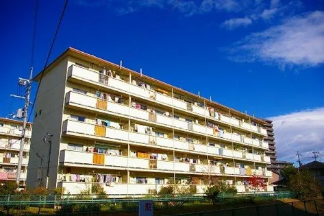 大阪府枚方市牧野北町【マンション】の外観