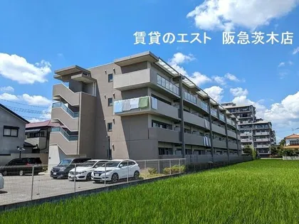 クレセントコートの画像