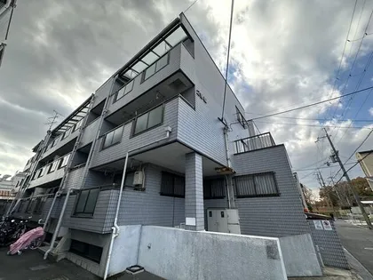 郡家シャトルマンション3号棟の画像