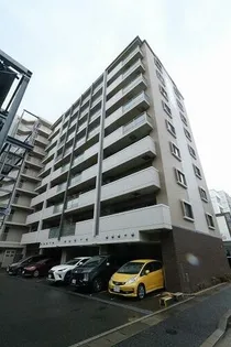 コゥジィーコート駅前通りの画像