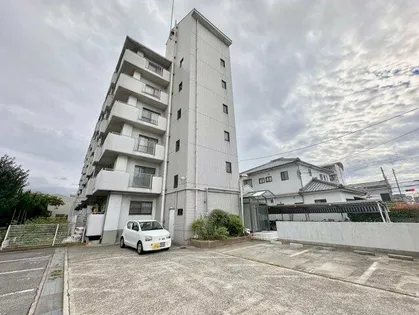 ルネ・アルマーニ【2階】の外観