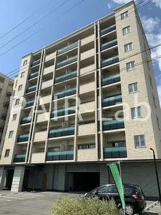 プレサンスネオ姫路【5階】の外観