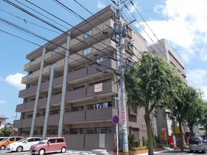 ラ・アヴェニール【4階】の外観