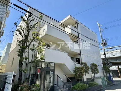 ロイヤルメゾン甲子園口3【2階】の外観