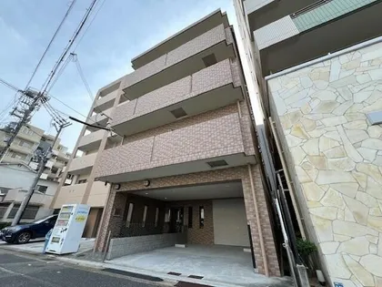 バトームーシュド渡辺【4階】の外観