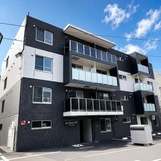 北海道札幌市東区北十三条東12丁目【マンション】の外観